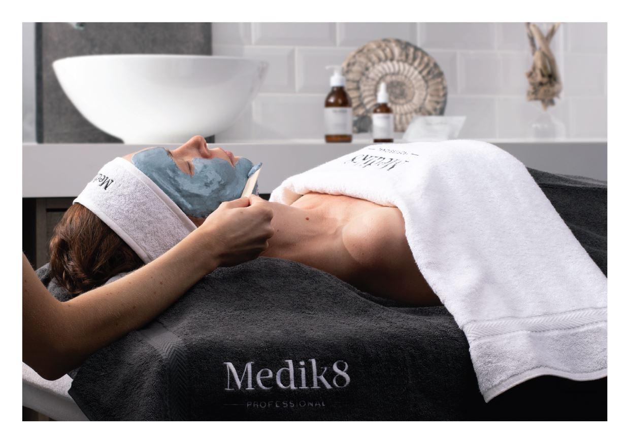 Afbeelding Perle de Beaute behandeling met Medik8